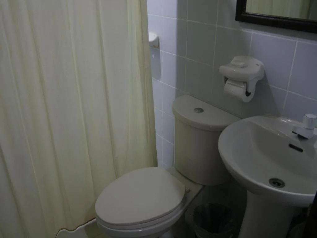 Sampaguita Suites Plaza Garcia