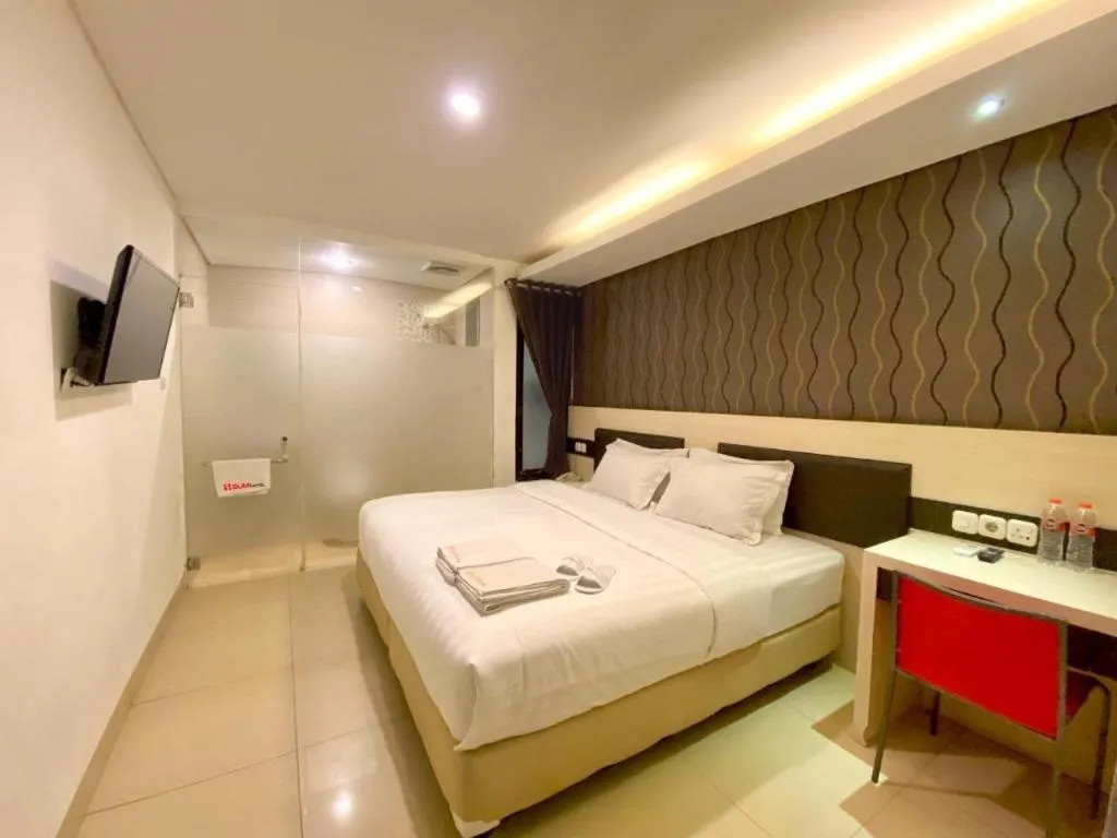 Bed in Sumi Hotel Simpang Lima Semarang
