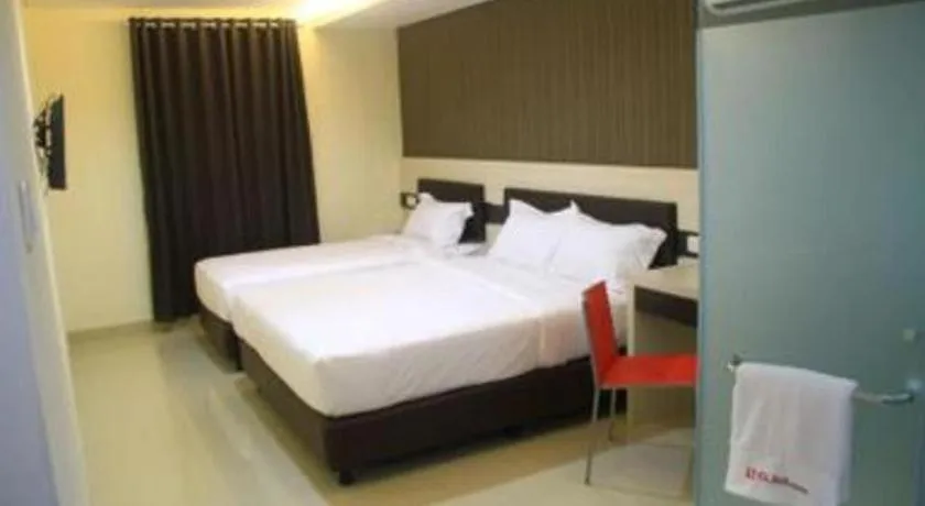 Bed in Sumi Hotel Simpang Lima Semarang