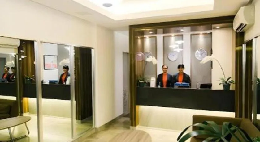 Travelite Express Hotel