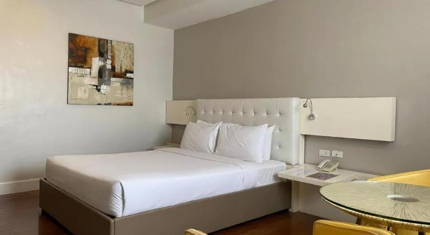 Bed in DIVERSION 21 HOTEL