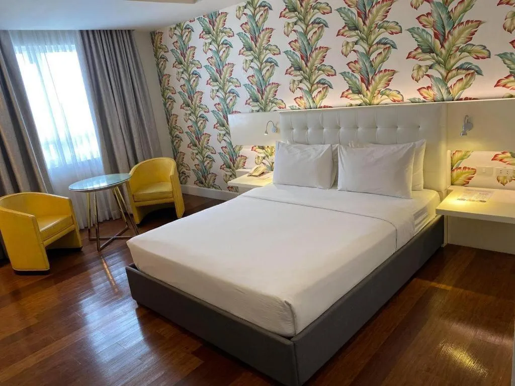 Bed in DIVERSION 21 HOTEL