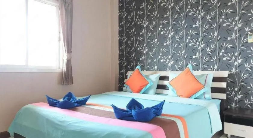 Bed in Sea Beach Koh Larn 1