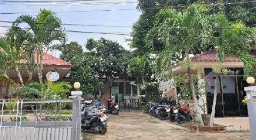 Sea Beach Koh Larn 1