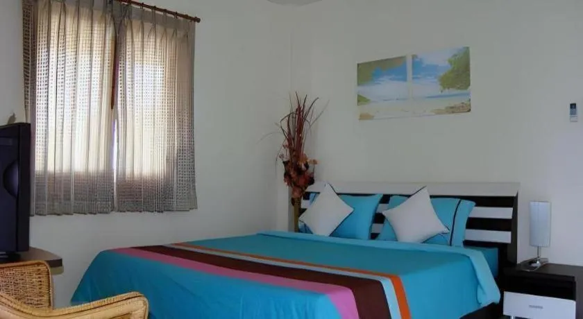 Bed in Sea Beach Koh Larn 1