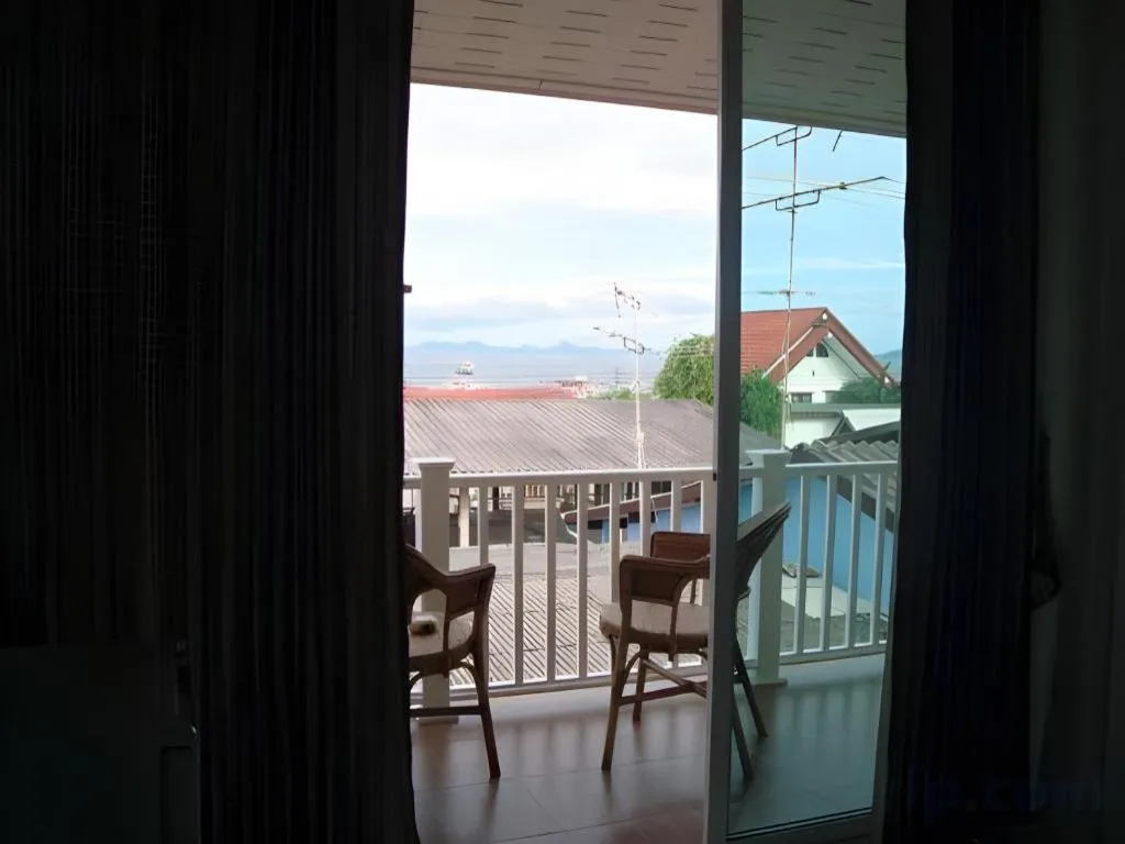 Sea Beach Koh Larn 1