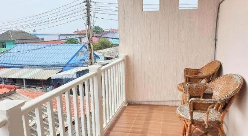 Sea Beach Koh Larn 1