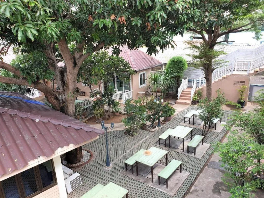 Sea Beach Koh Larn 1