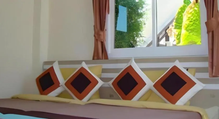 Bed in Sea Beach Koh Larn 1