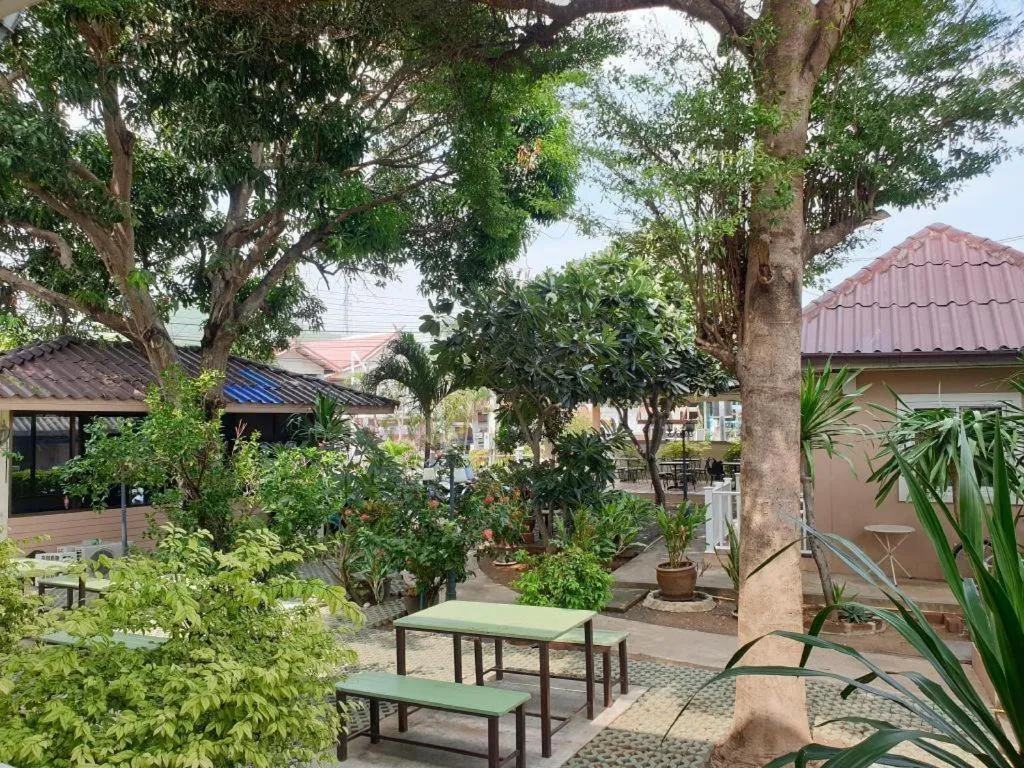 Sea Beach Koh Larn 1