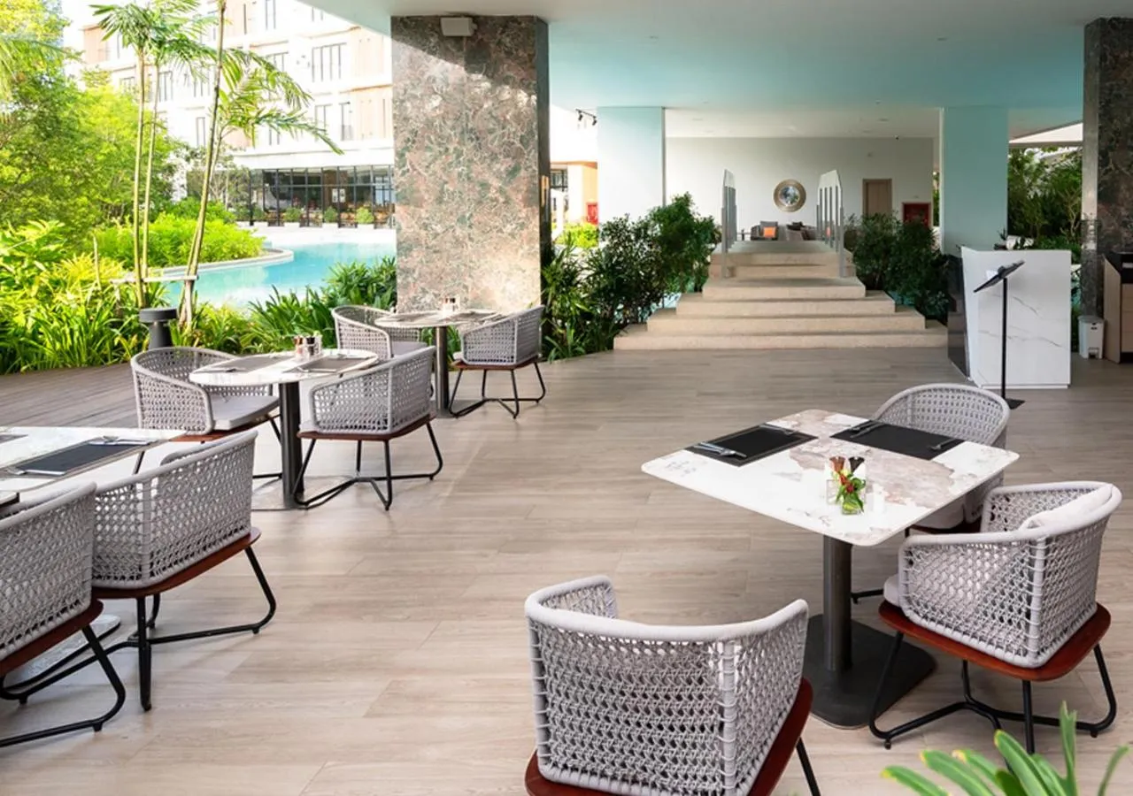 Restaurant/places to eat in Laya Resort Phuket