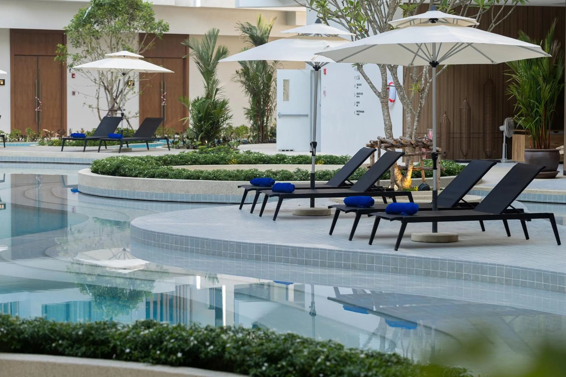 Swimming pool in Laya Resort Phuket