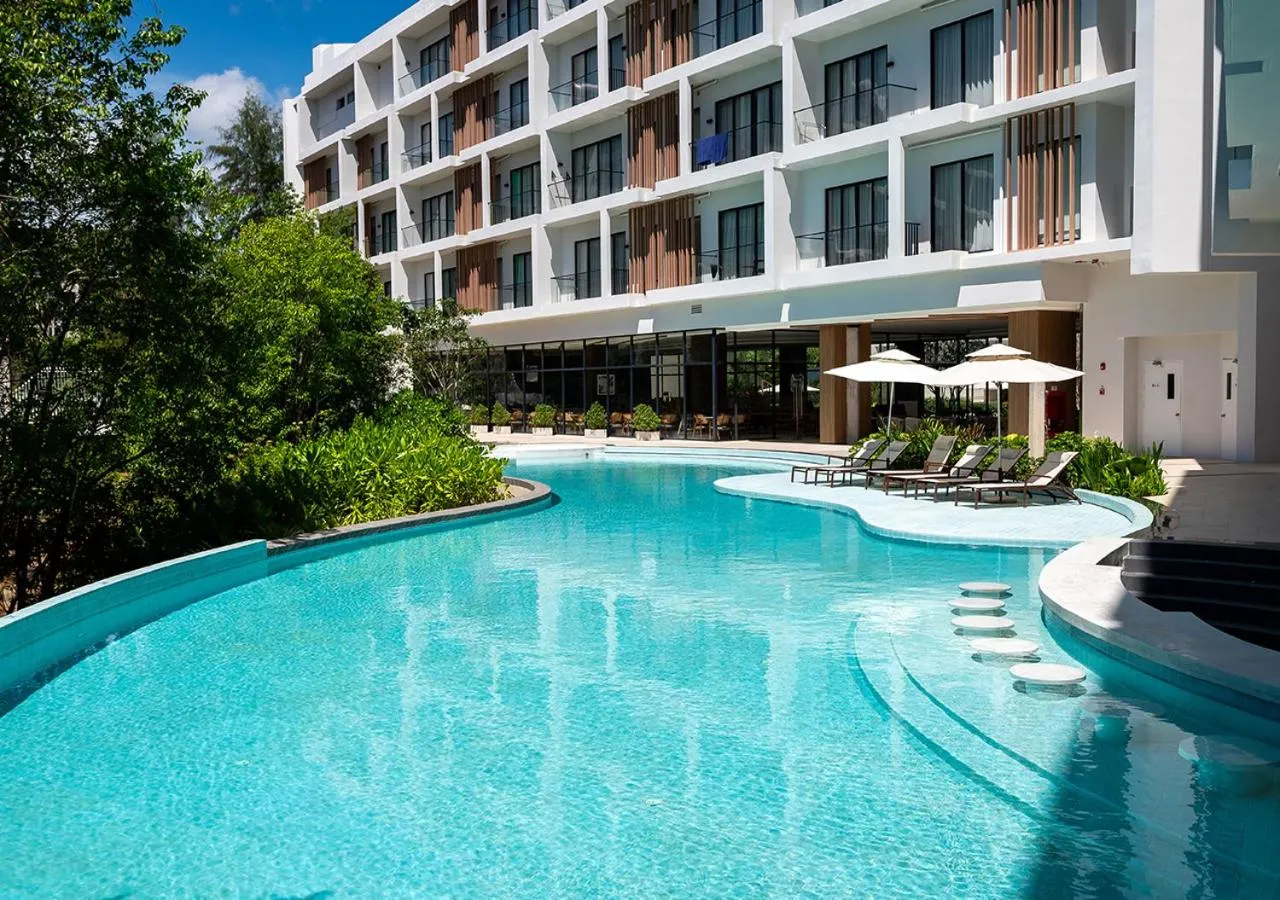 Swimming pool in Laya Resort Phuket