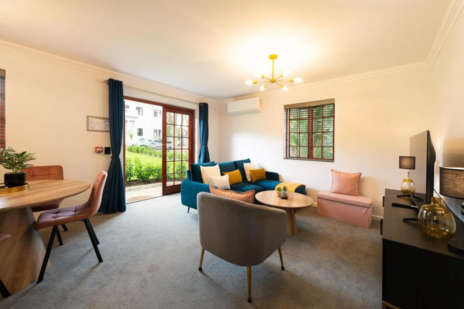 TV and multimedia in Palm House Boutique Hotel and Spa