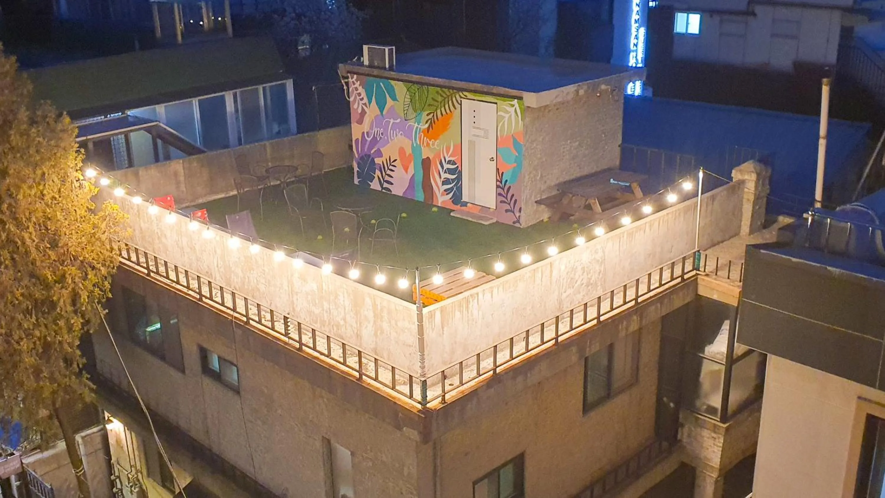 Night in SPACE Guesthouse