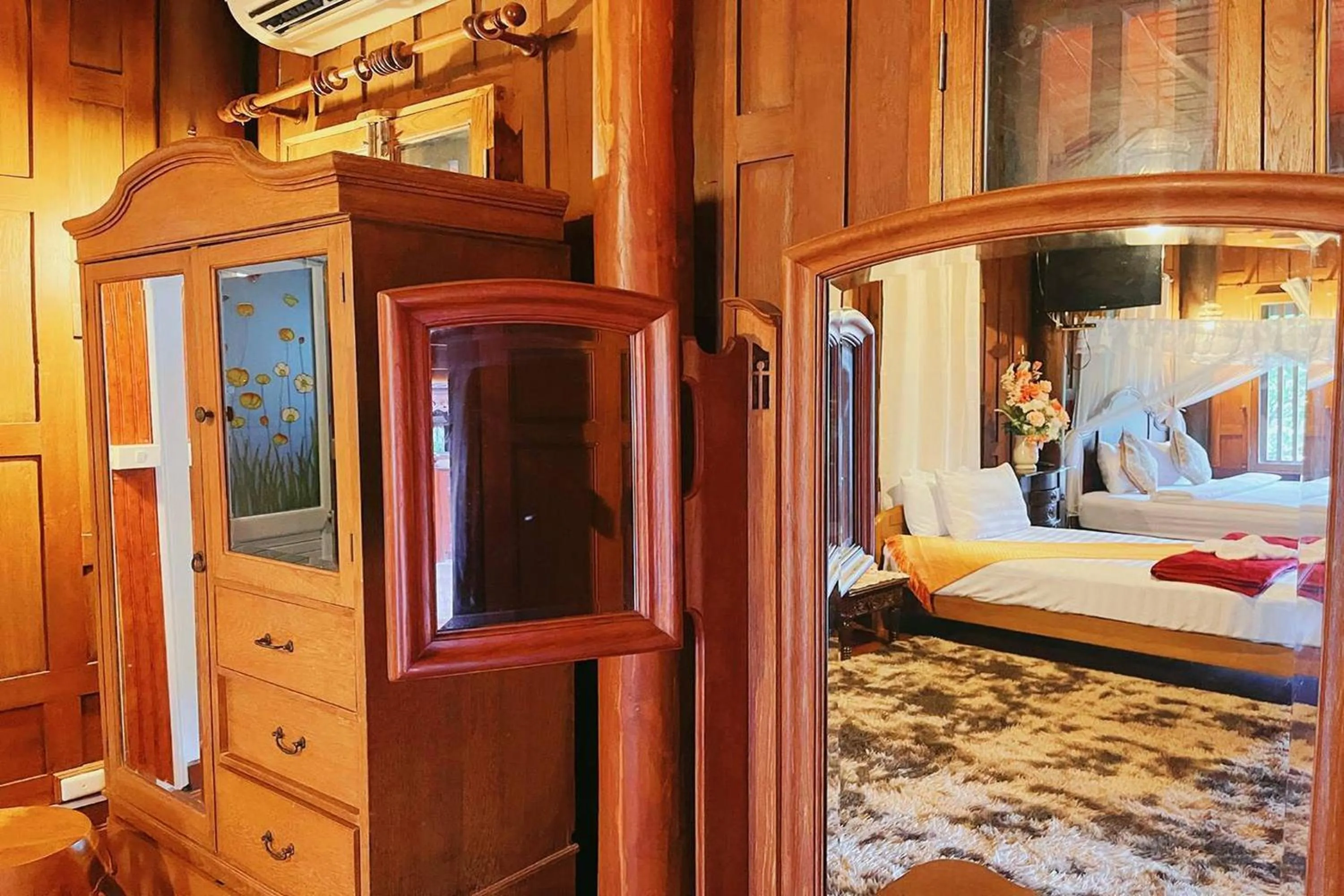 Bedroom in Ruenthai Ayutthaya Resort and Restaurant