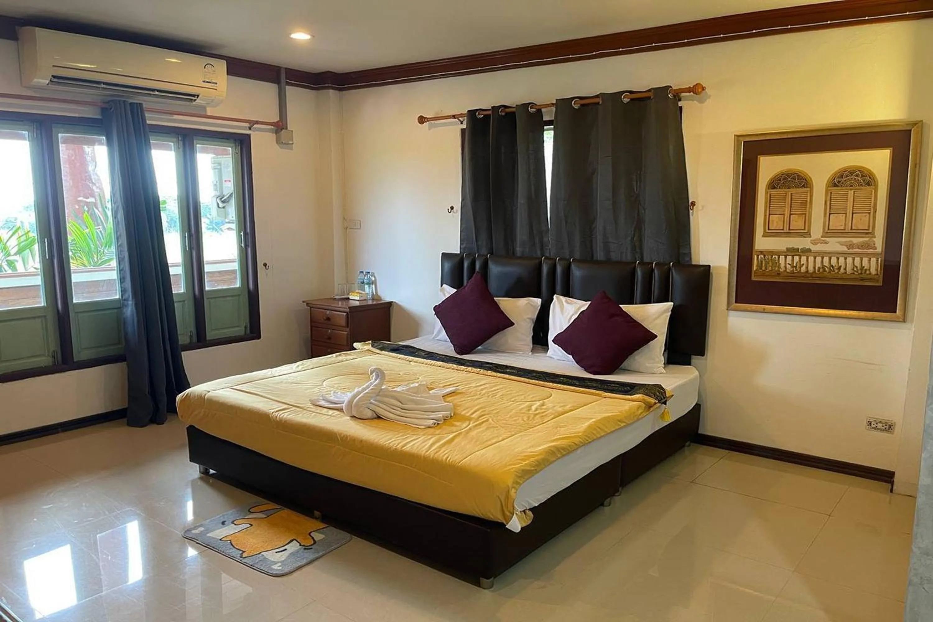 Bedroom in Ruenthai Ayutthaya Resort and Restaurant
