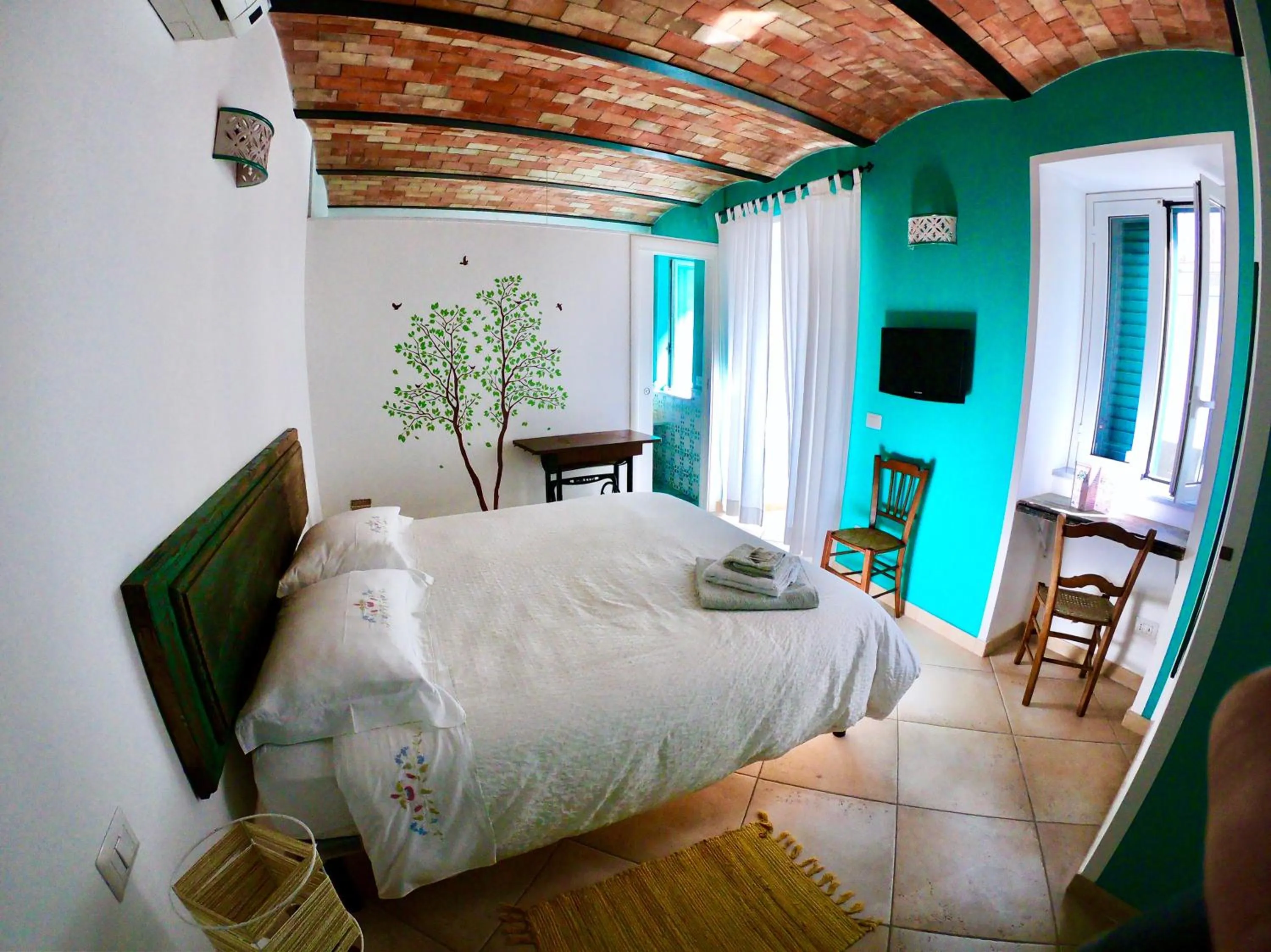 Bed in La Via del Carretto B&B