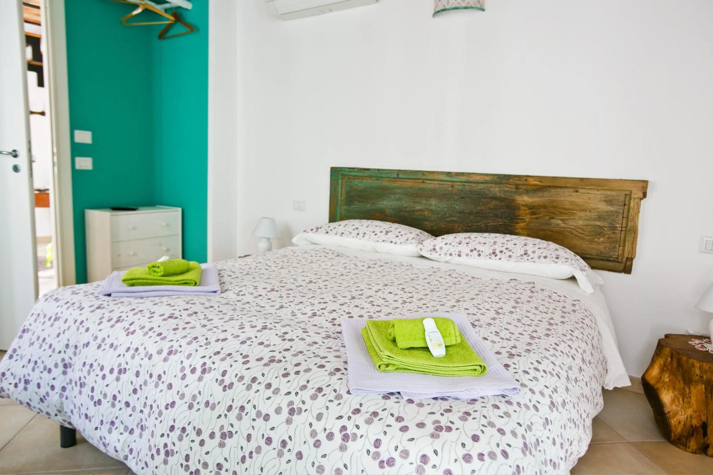 Photo of the whole room, Bed in La Via del Carretto B&B