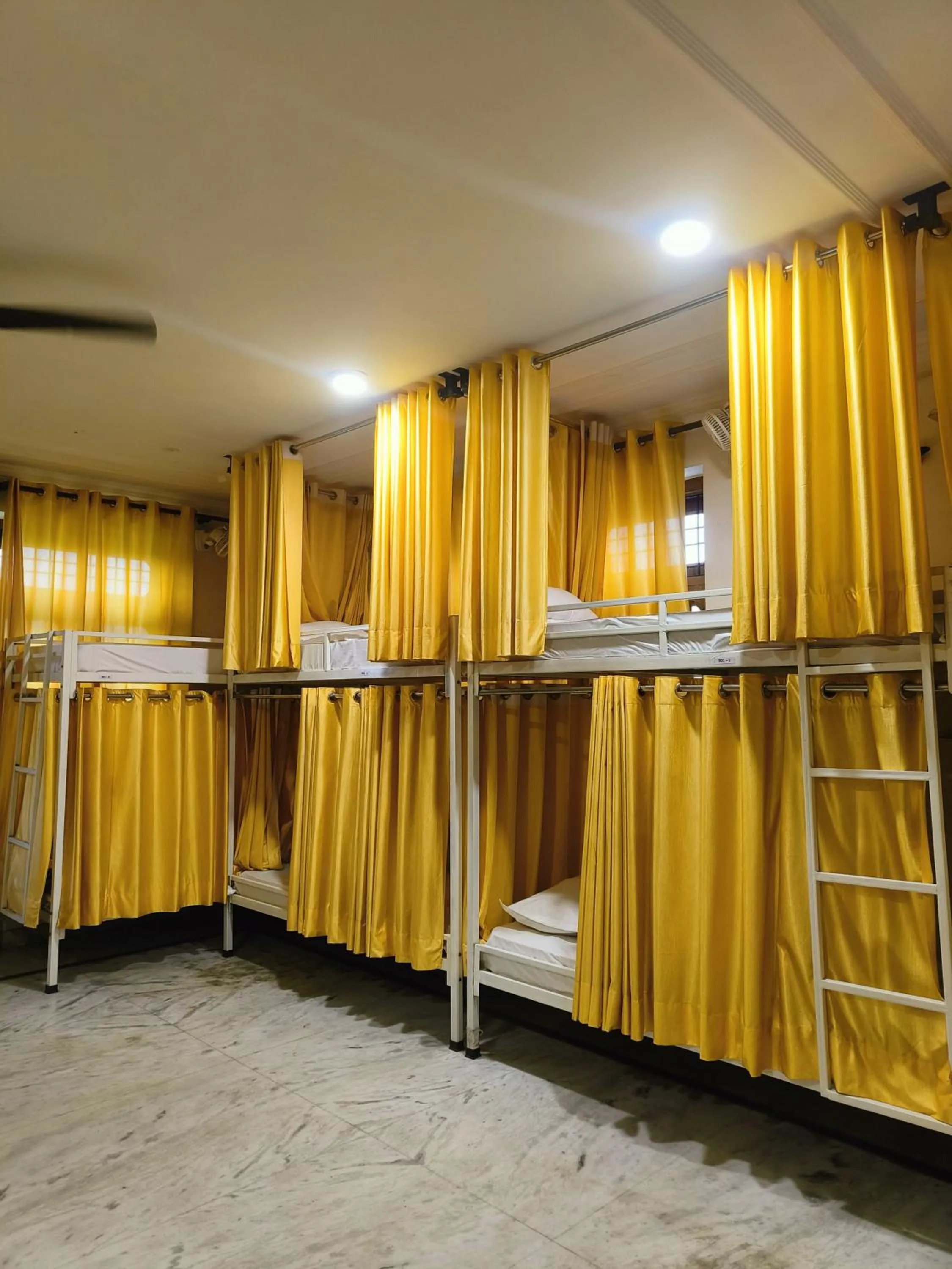 bunk bed in Ohh Hostler