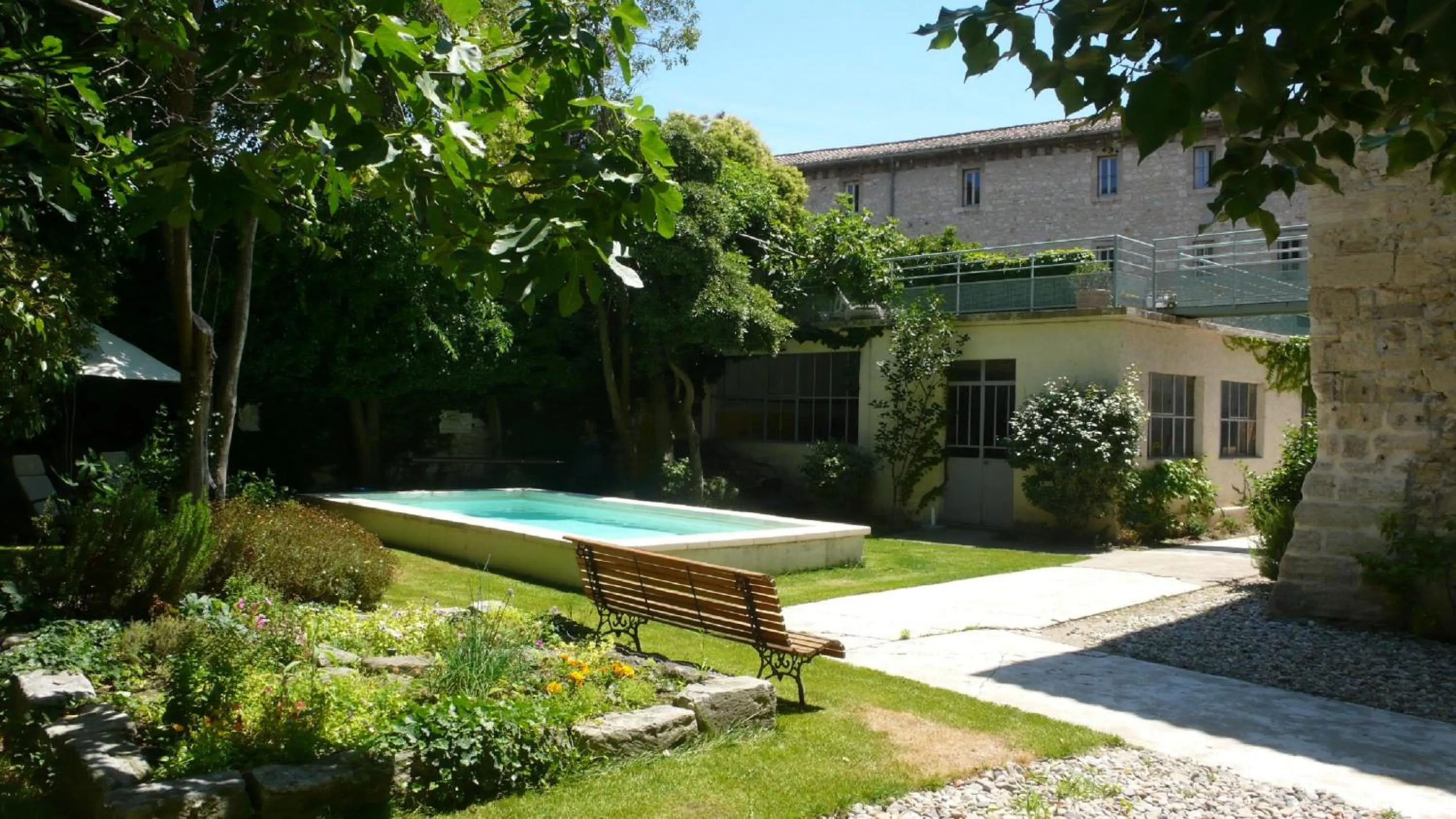 Day in L'Observance Bed & Breakfast