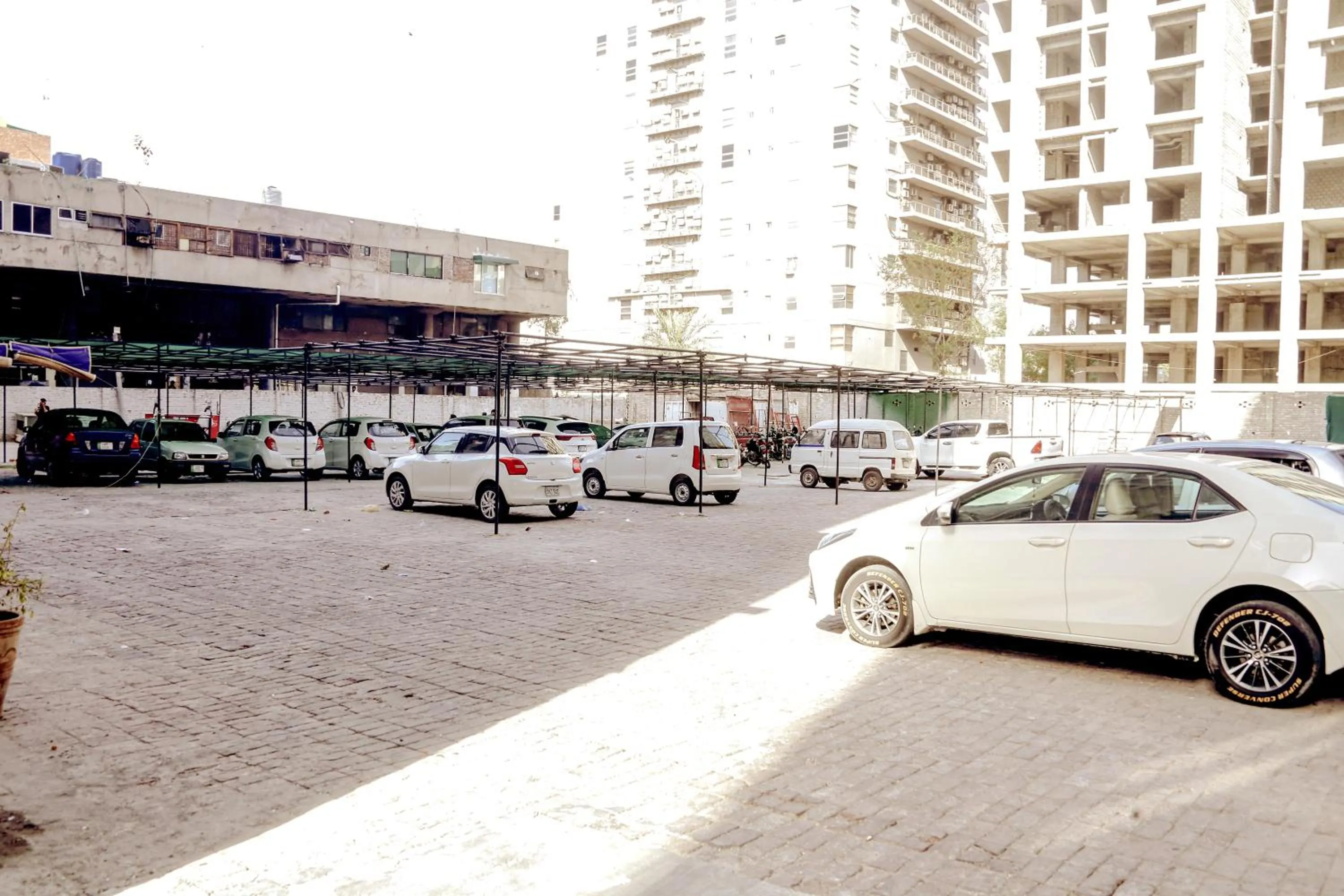 Parking in Gulberg Suites