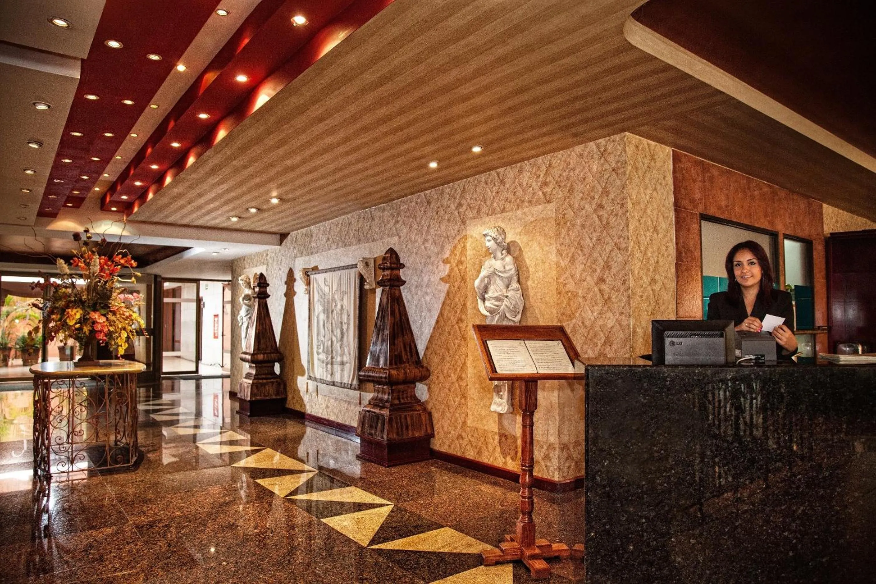 Lobby or reception in Hotel Cervantes