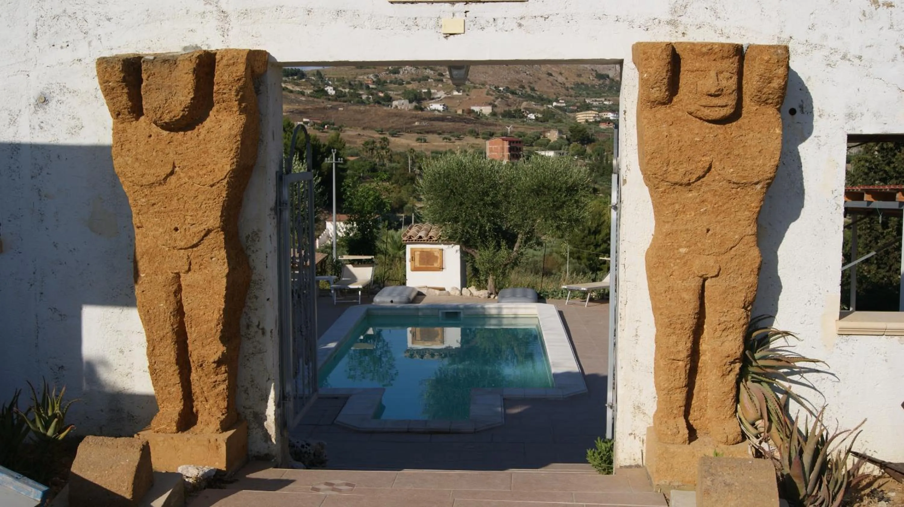 Swimming pool in B&B Eyexei Domus