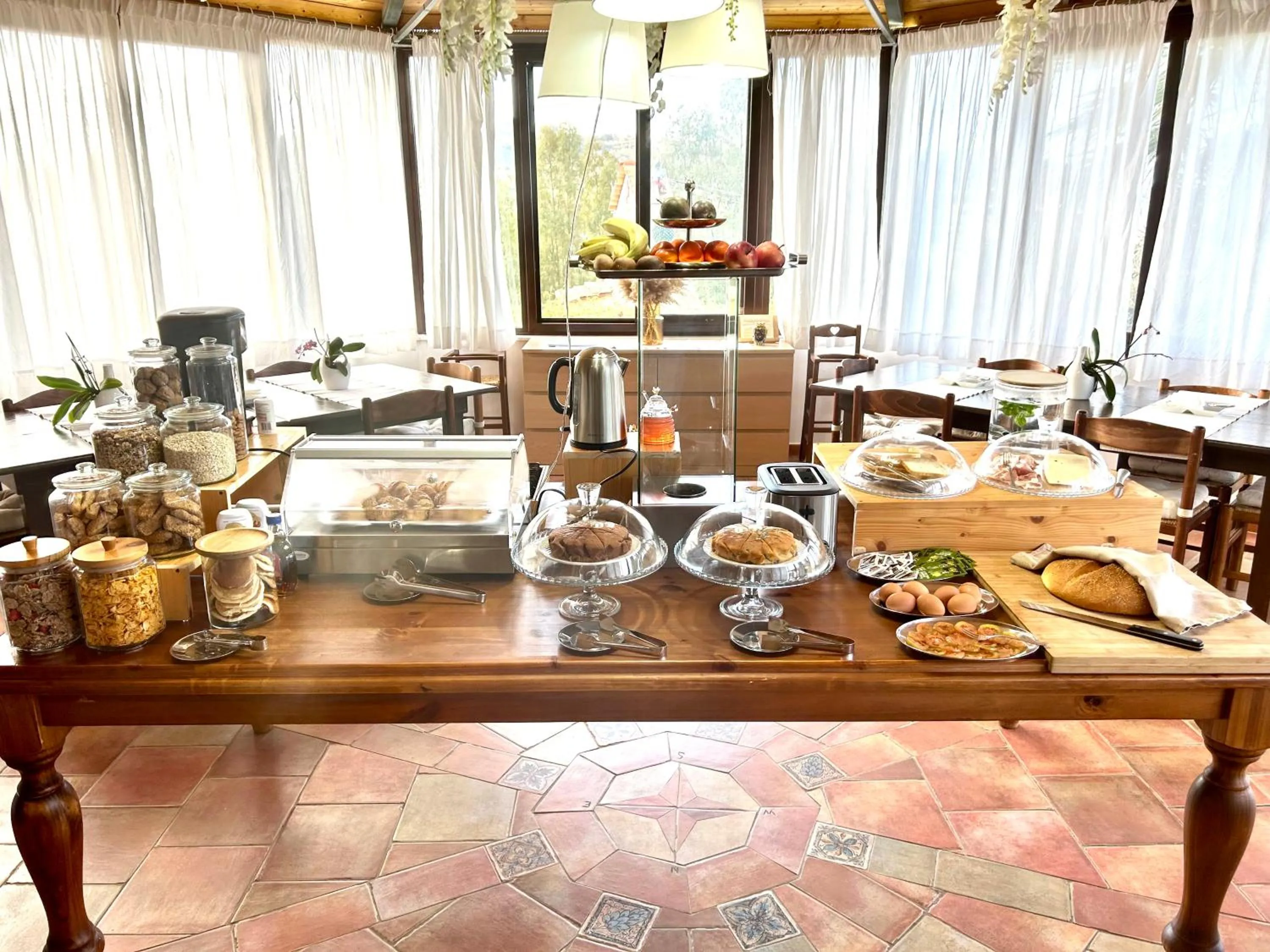 Food and drinks in B&B Eyexei Domus