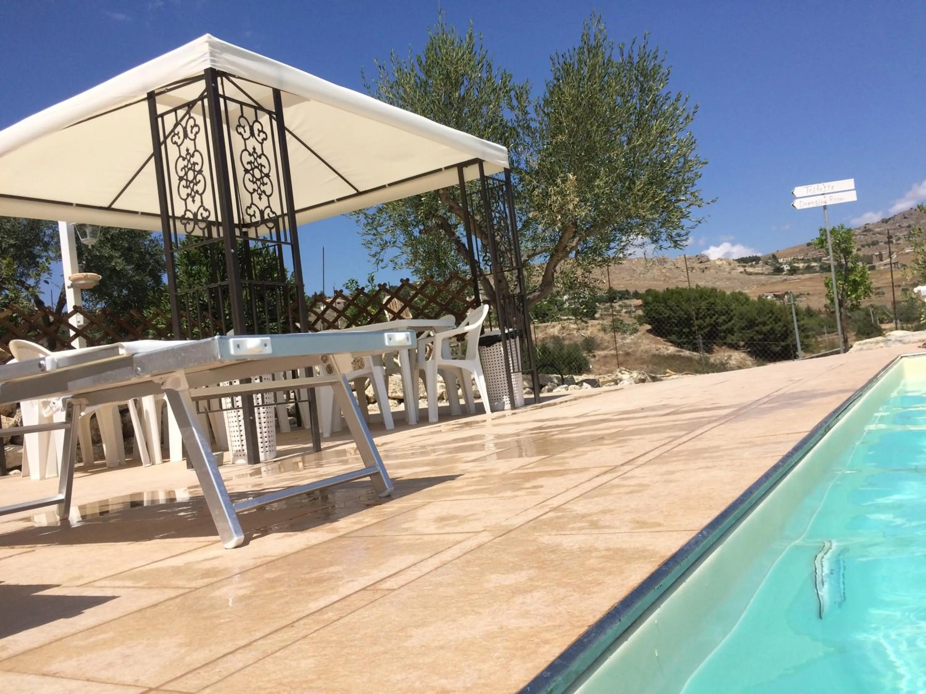 Property building in B&B Eyexei Domus