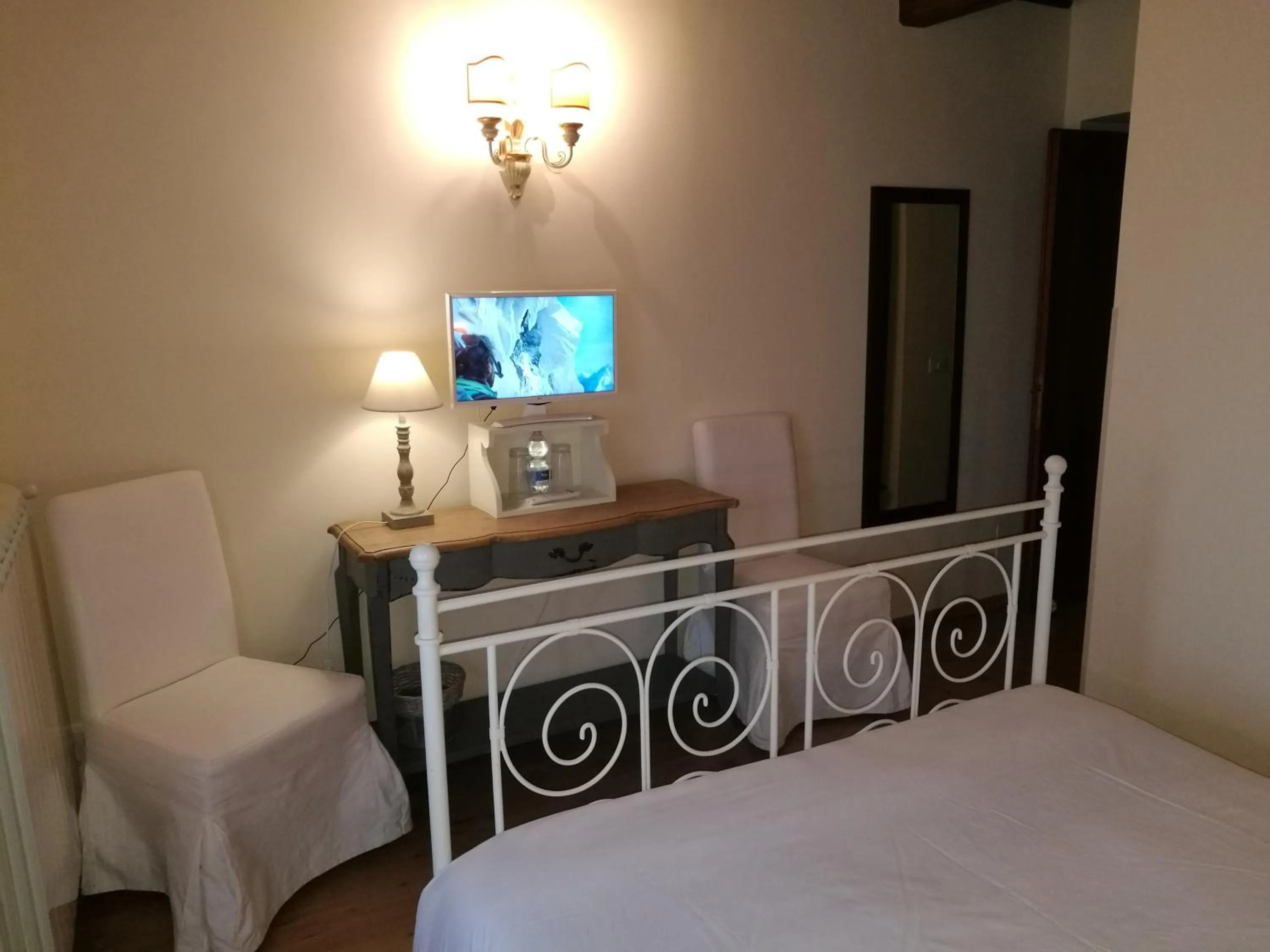 Photo of the whole room, Bed in Podere Pontepietra