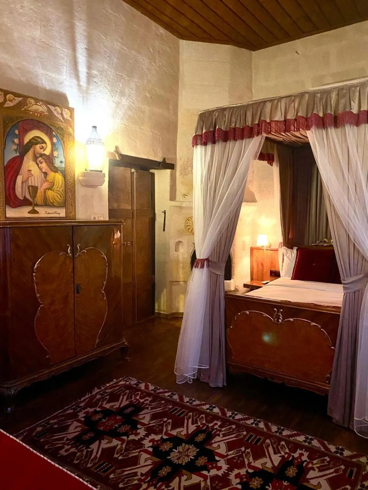 YOHANNES Stone Cappadocia