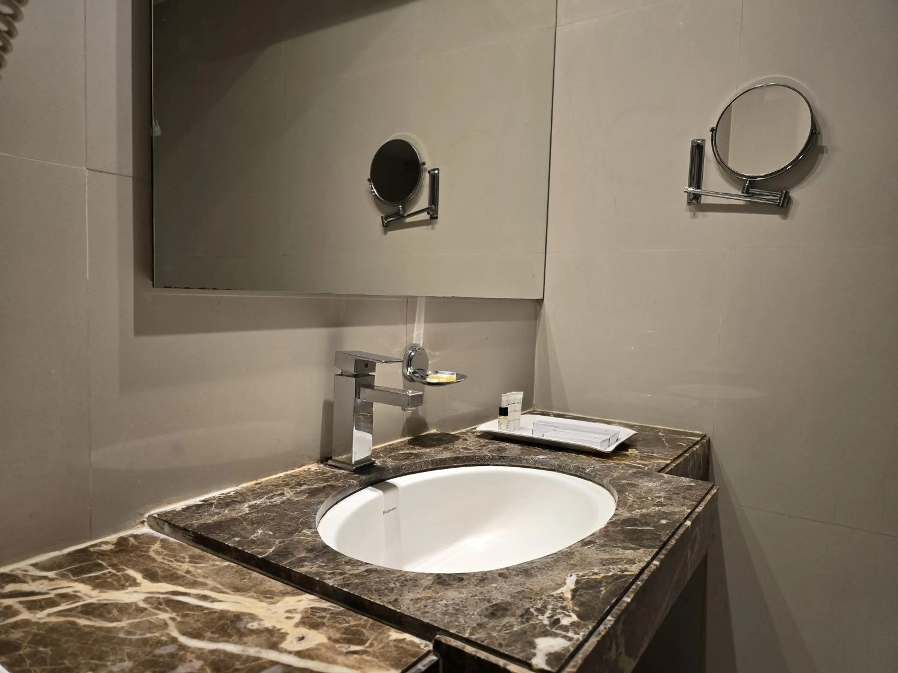 Bathroom in Hotel Daaysco Oley Allo