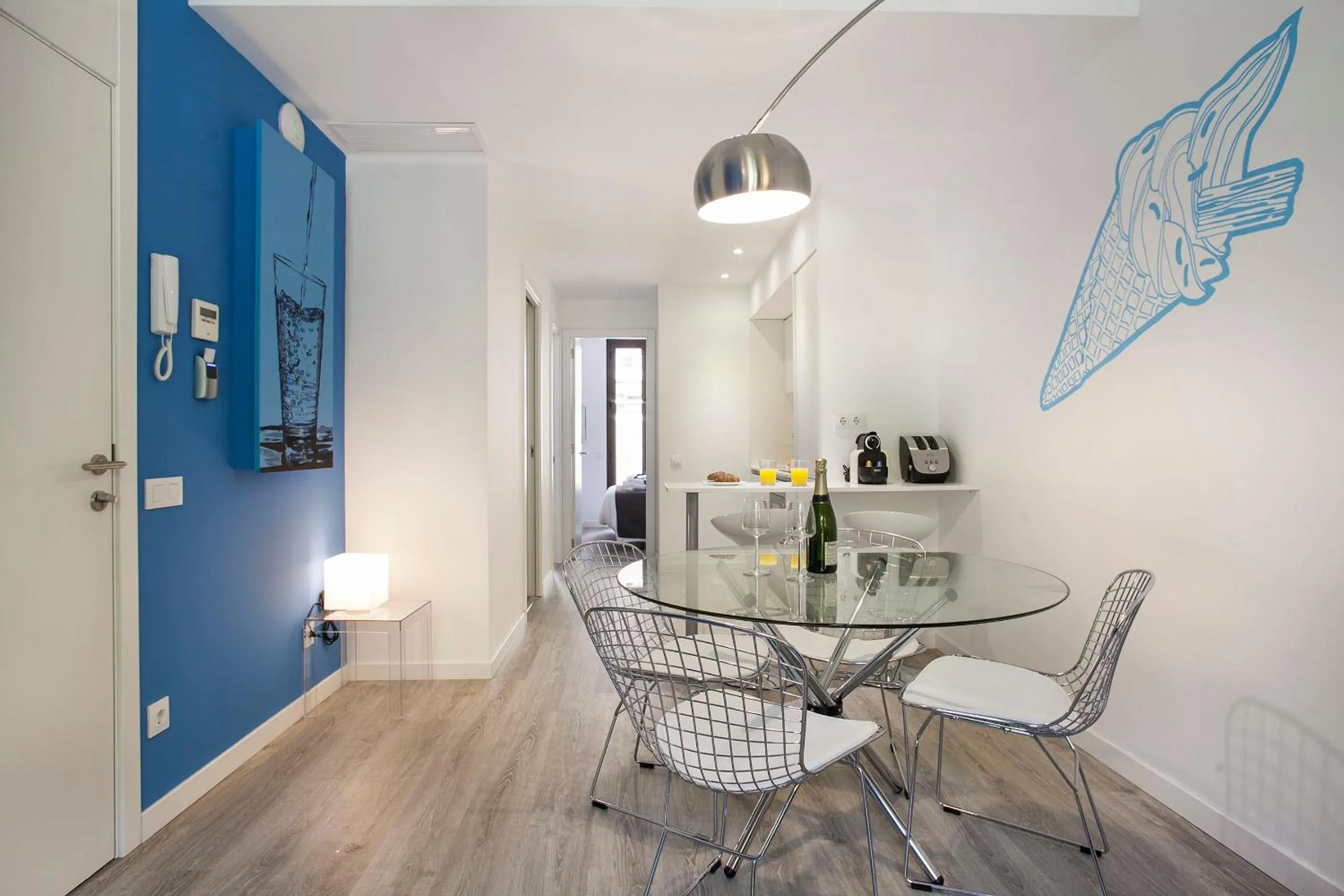 Dining area in Habitat Apartments ADN