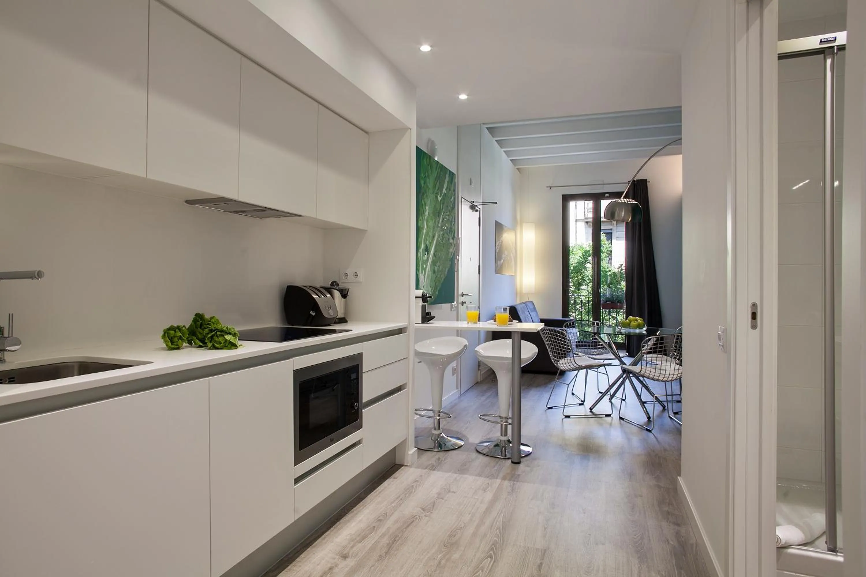 Kitchen or kitchenette in Habitat Apartments ADN