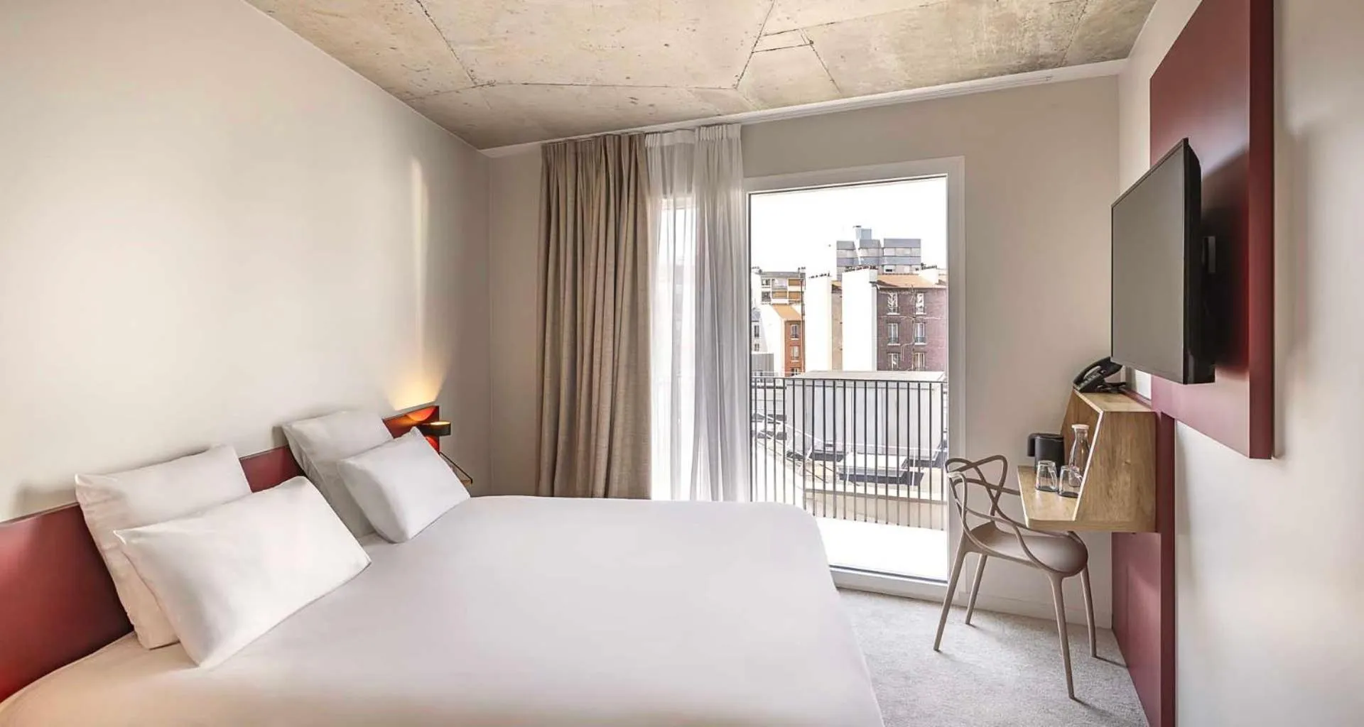 Bedroom, Bed in Best Western 11BAUER Paris Saint-Ouen