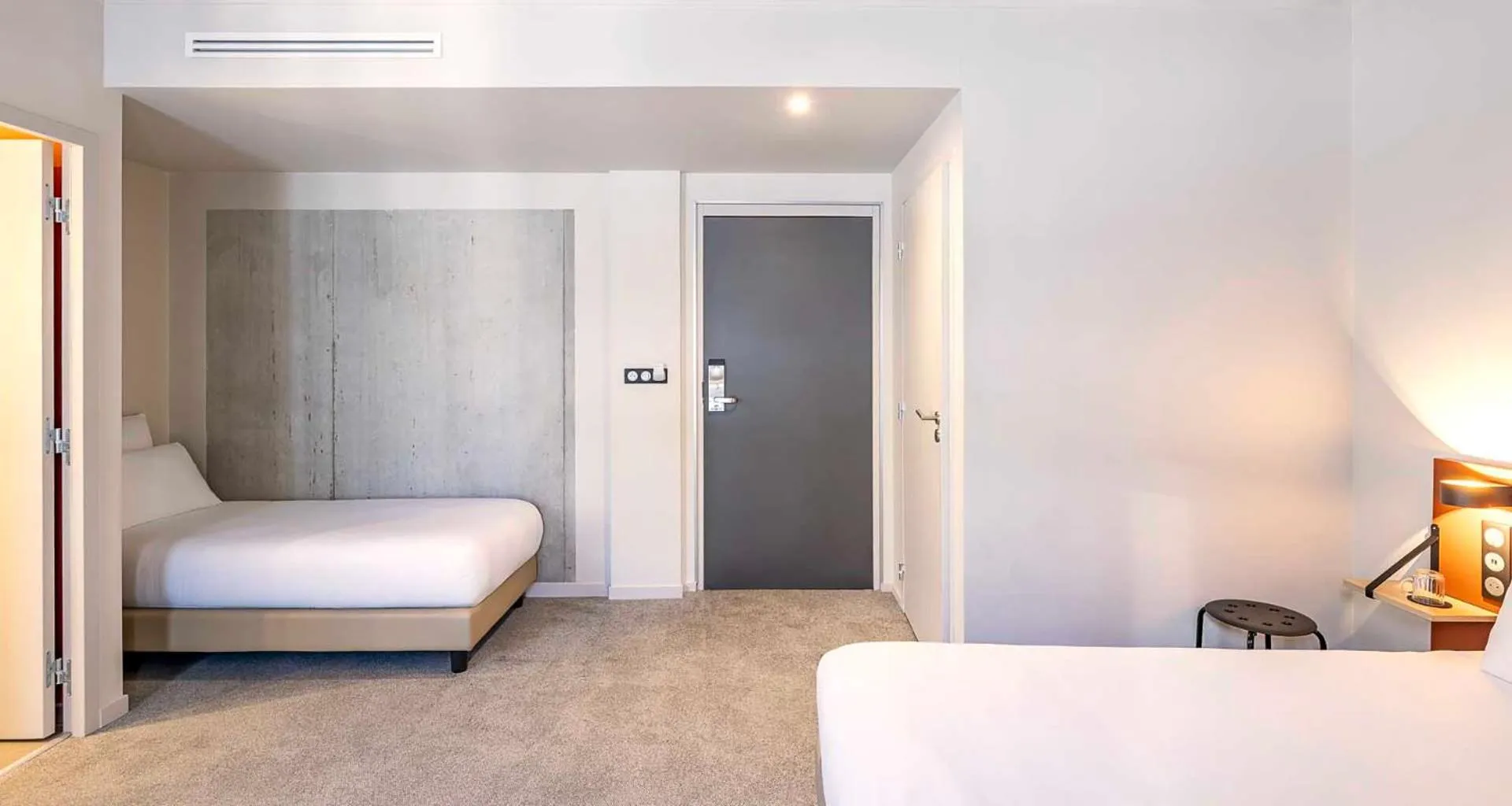 Bedroom, Bed in Best Western 11BAUER Paris Saint-Ouen