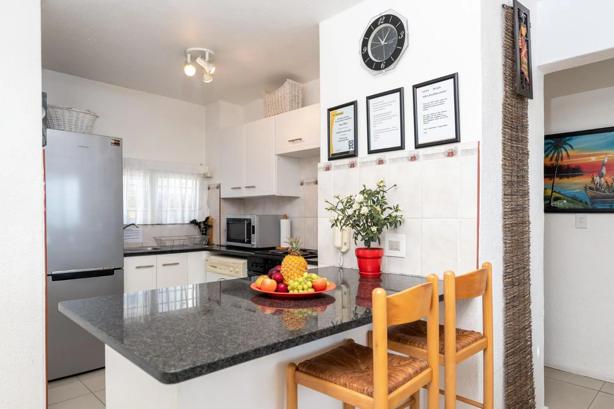 Photo of the whole room in Sands Beach Breaks Umdloti Beach View