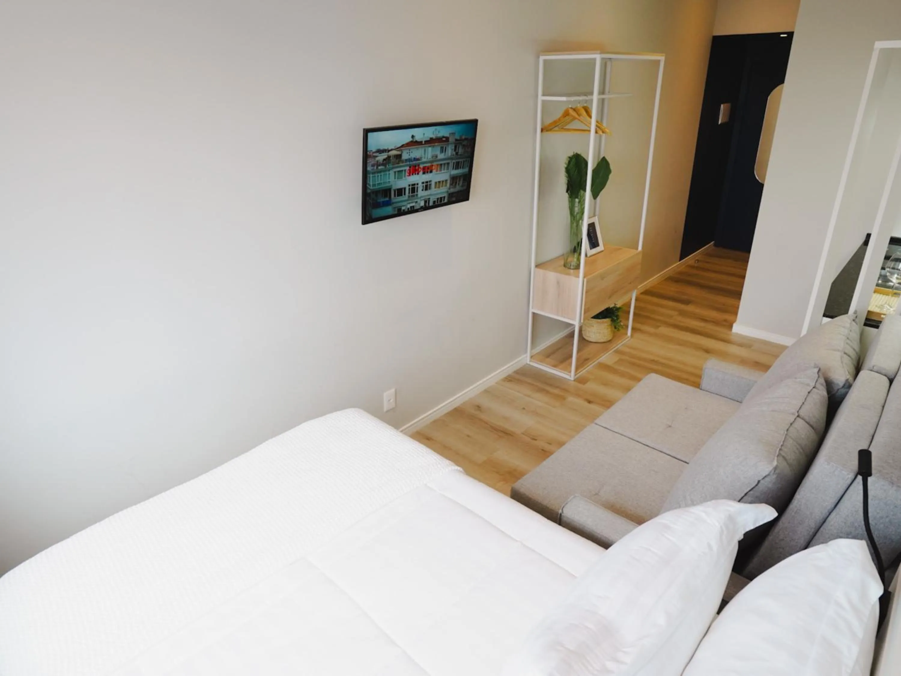 Photo of the whole room, Bed in Apê Pátio Paulista