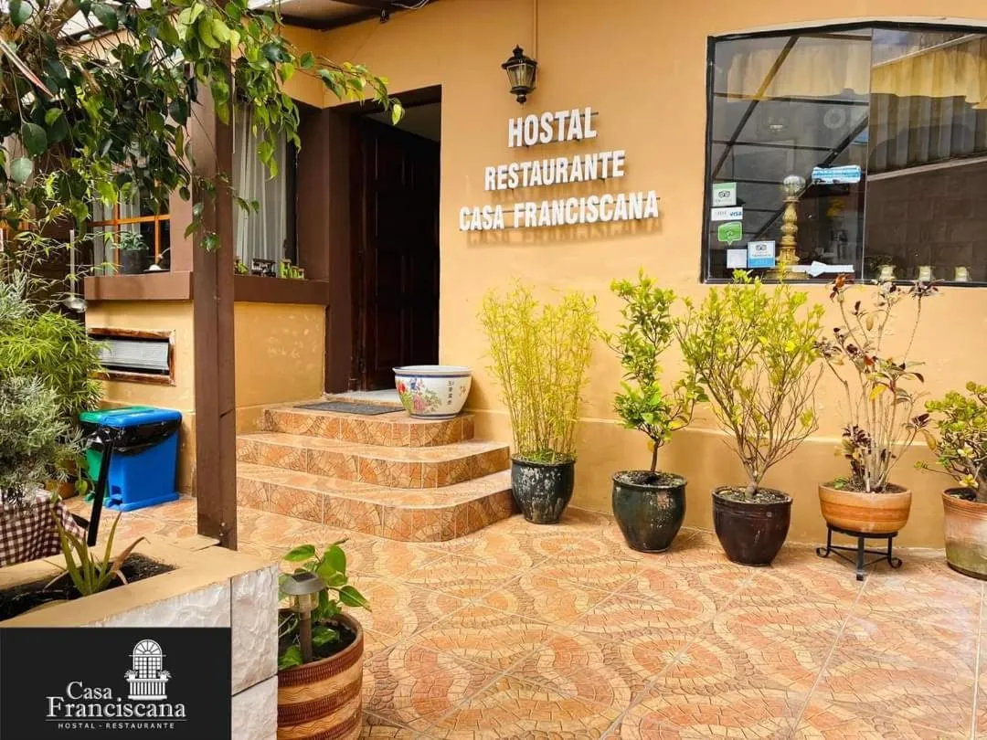Facade/entrance in Hotel Casa Franciscana