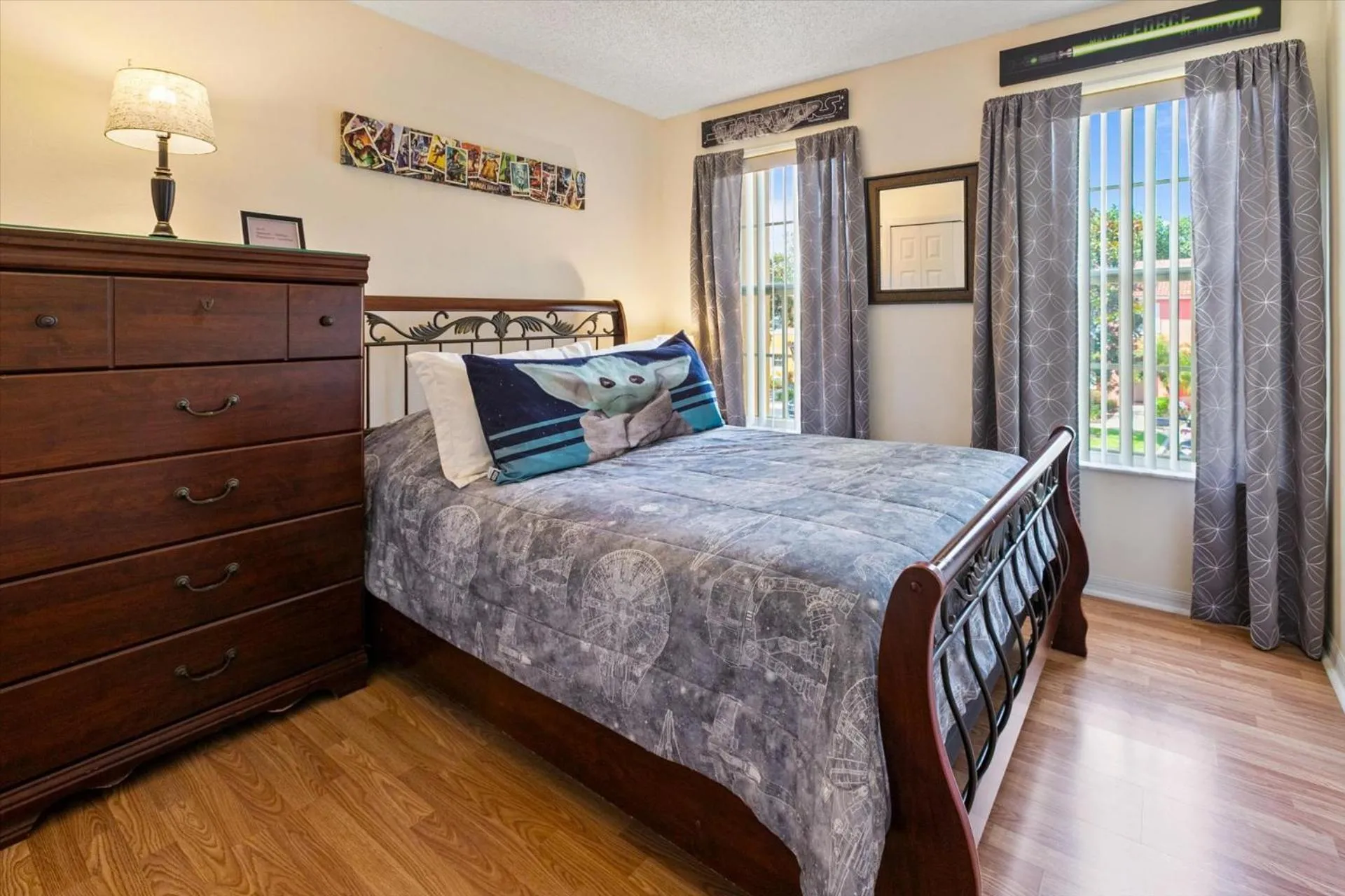 Bedroom, Bed in 8569 Crystal Cove