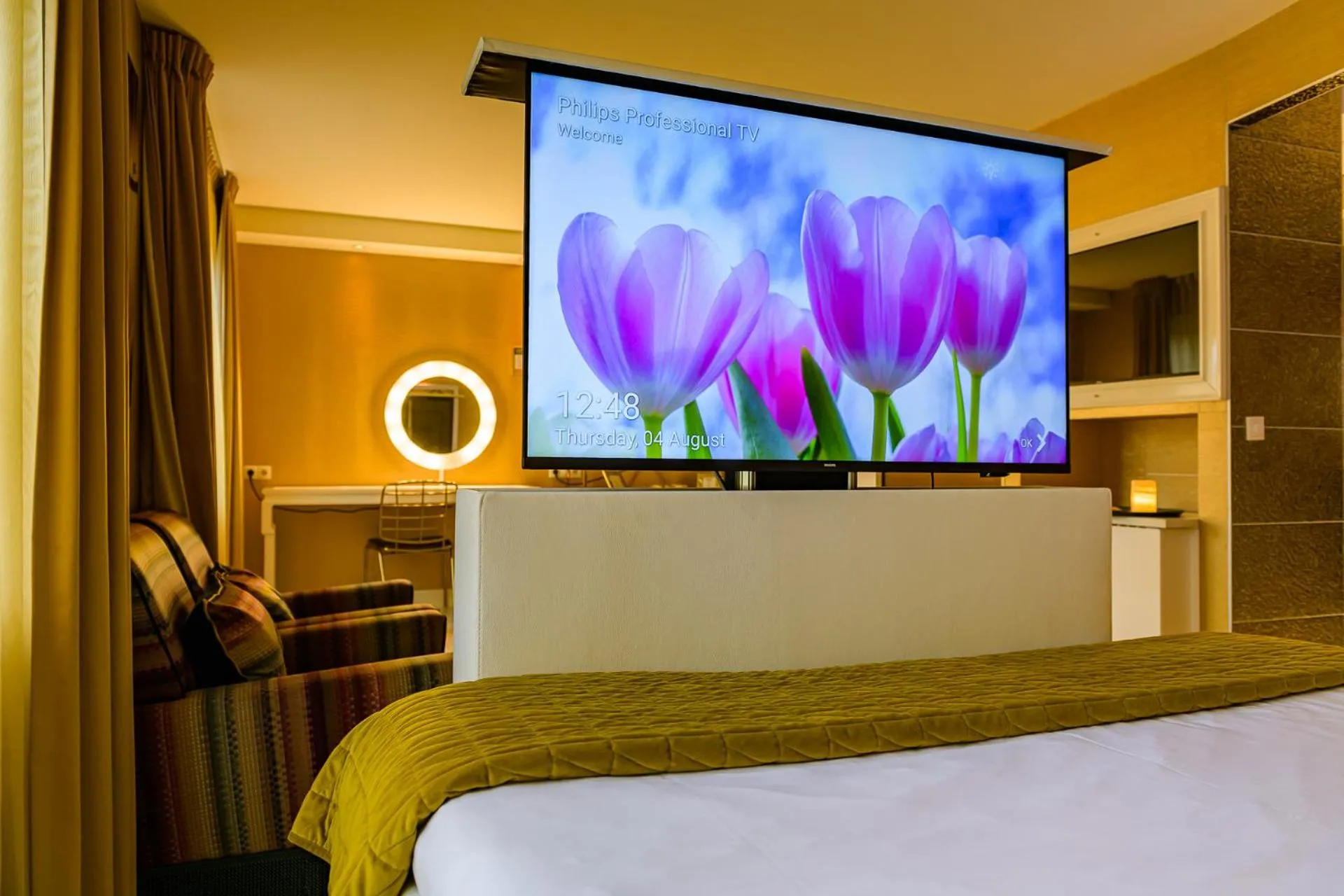 TV and multimedia, Bed in Hotel ReeHorst