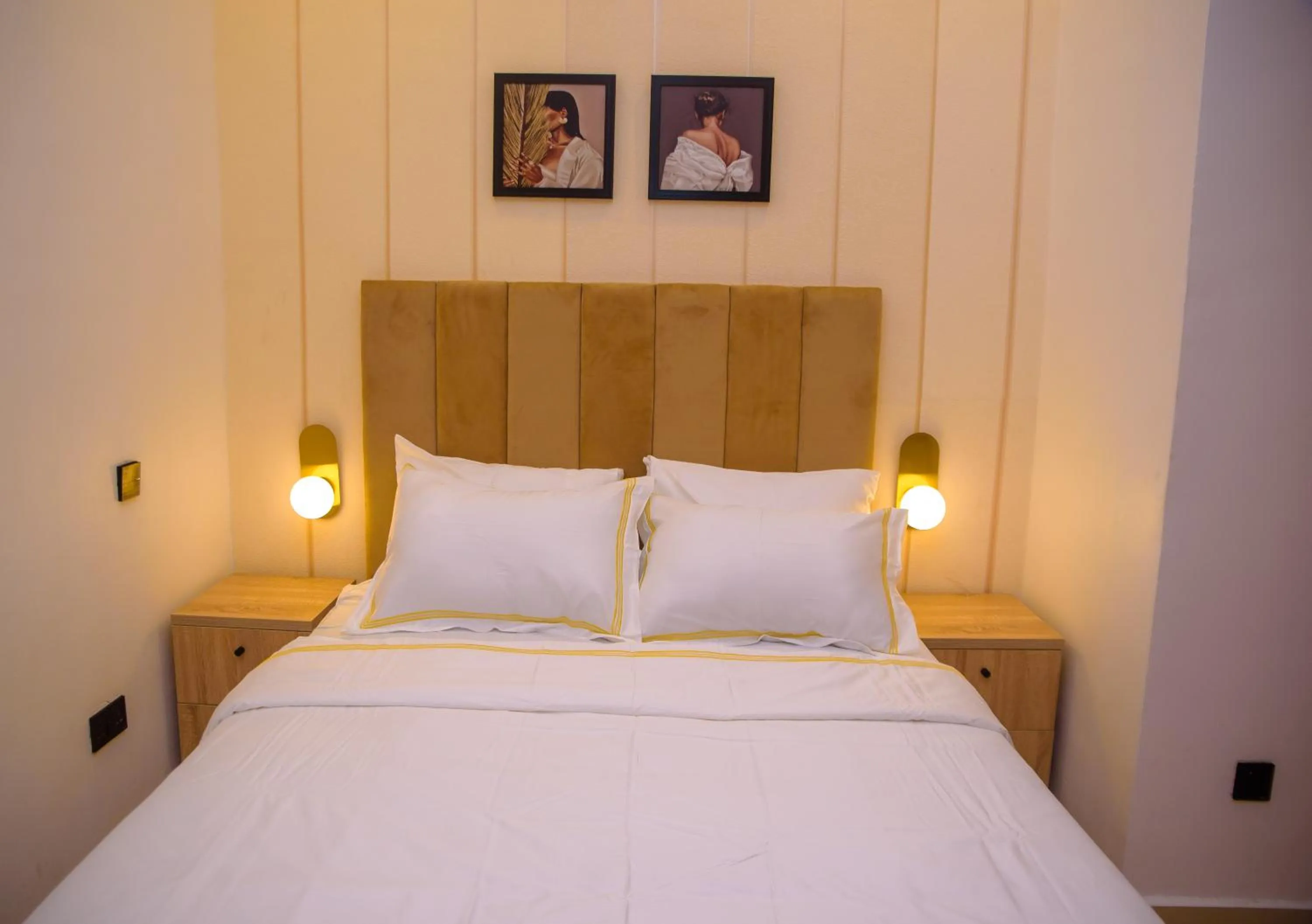 Bedroom, Bed in Elcastillo Homes
