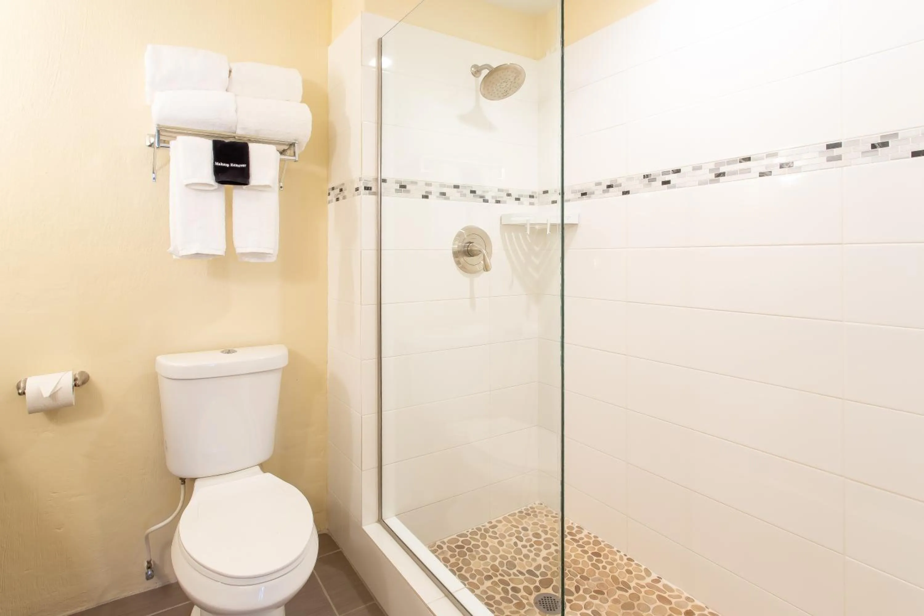 Shower in Caravelle Hotel St Croix