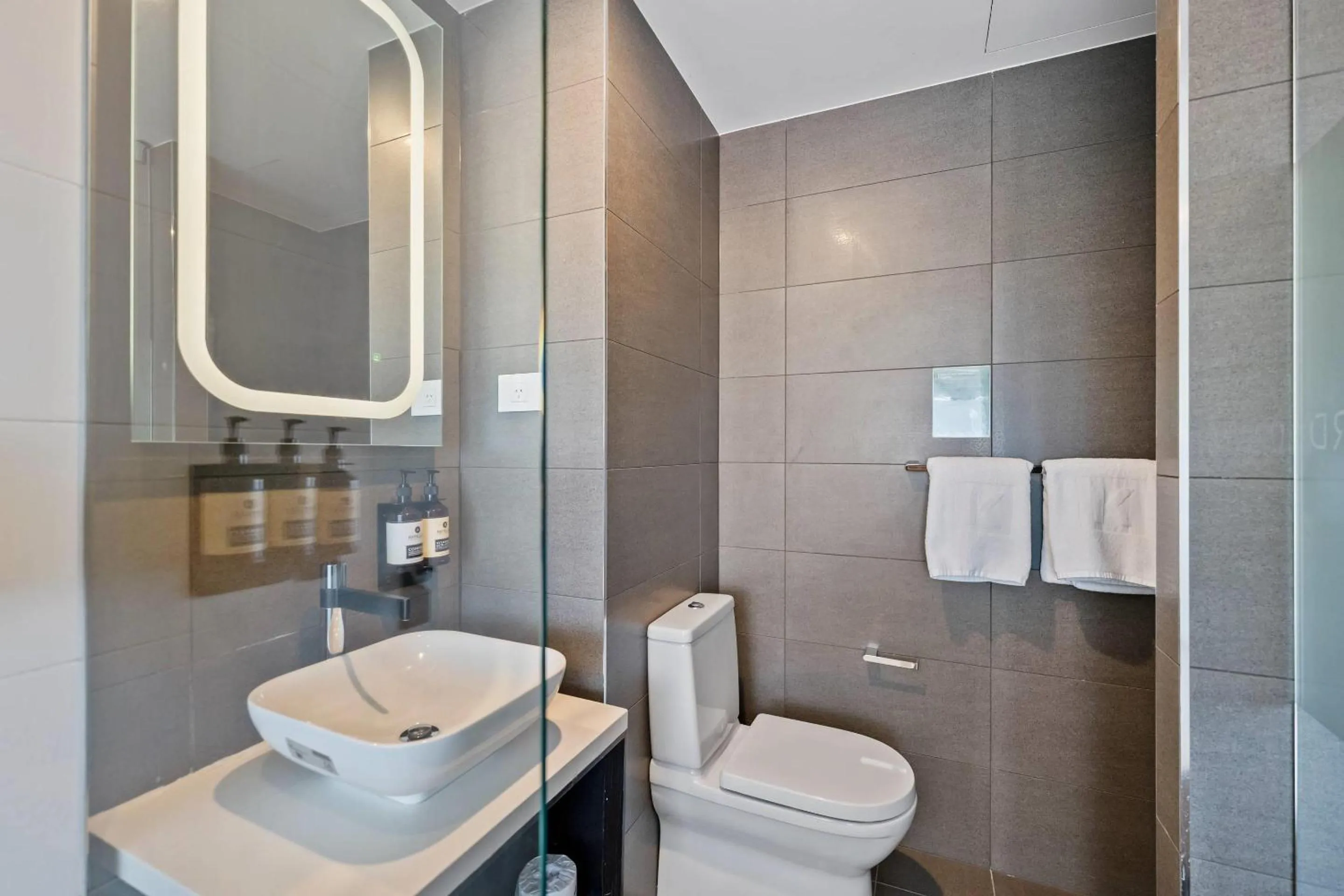 Bedroom in The Kingsford, an Ascend Collection Hotel