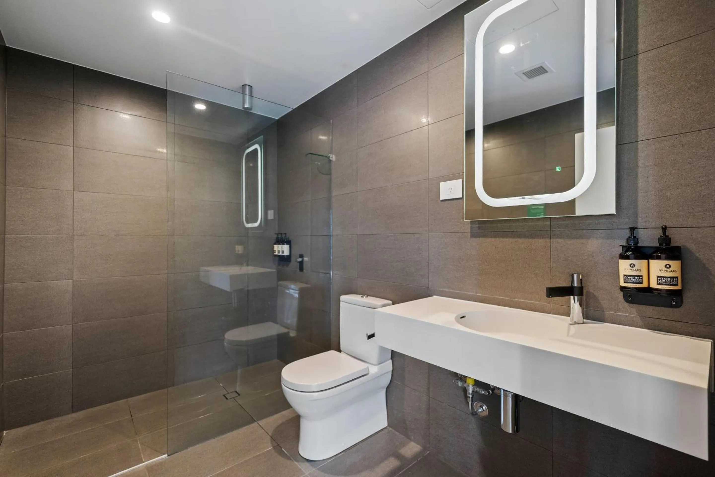 Bedroom in The Kingsford, an Ascend Collection Hotel