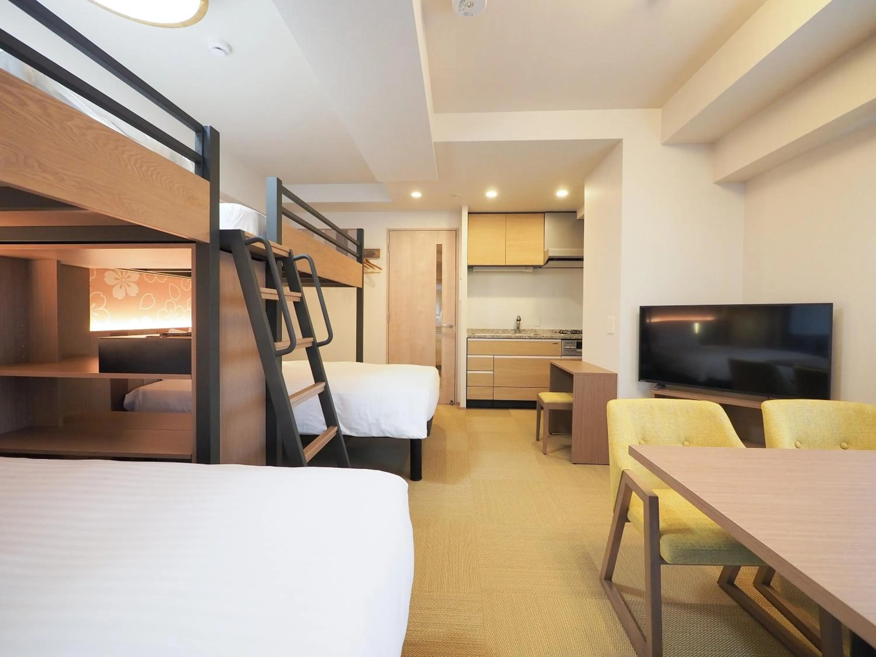 Photo of the whole room, Bed in HIYORI Stay Kyoto Kamogawa