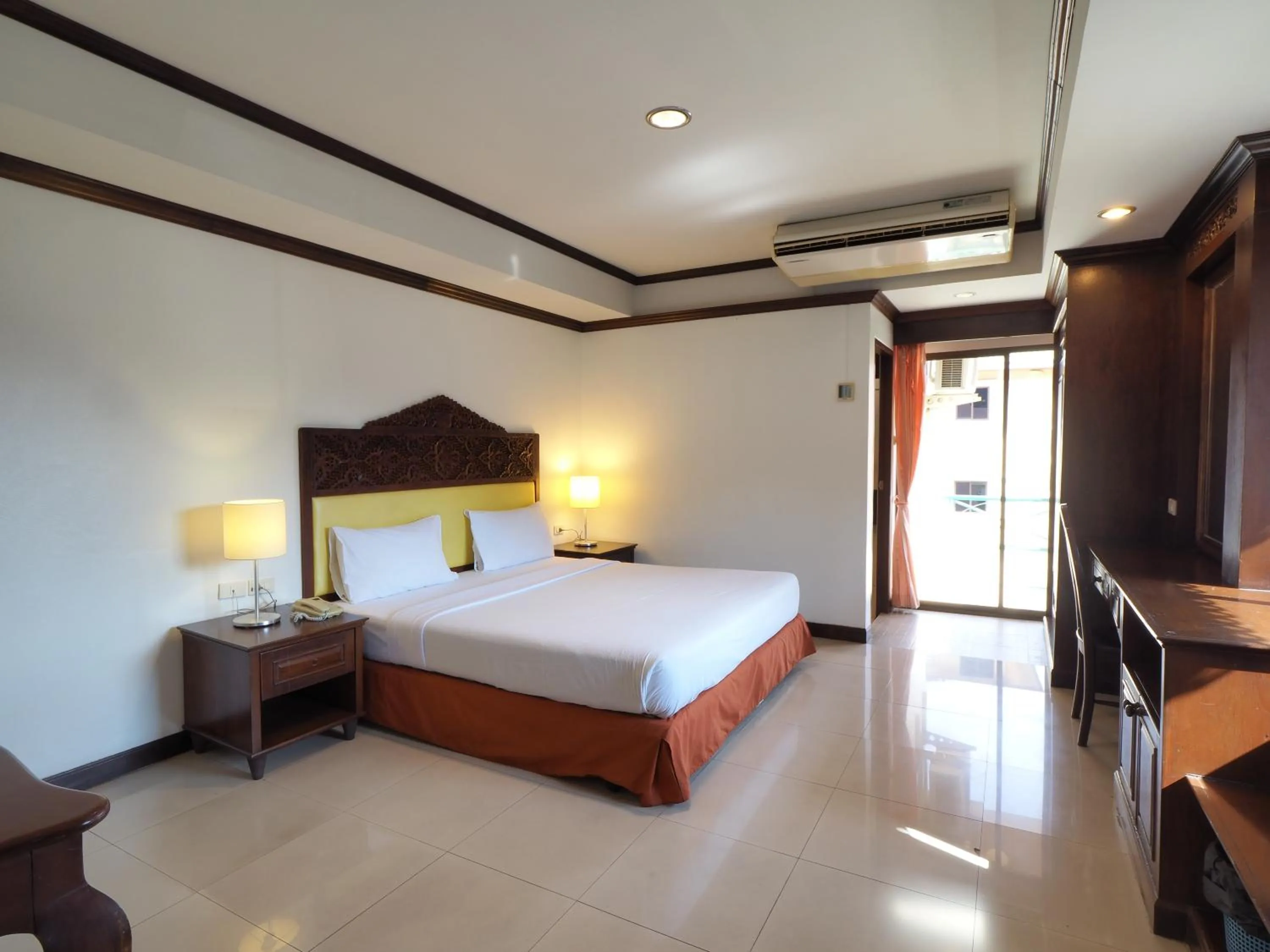 Bed in Golden Villa Pattaya
