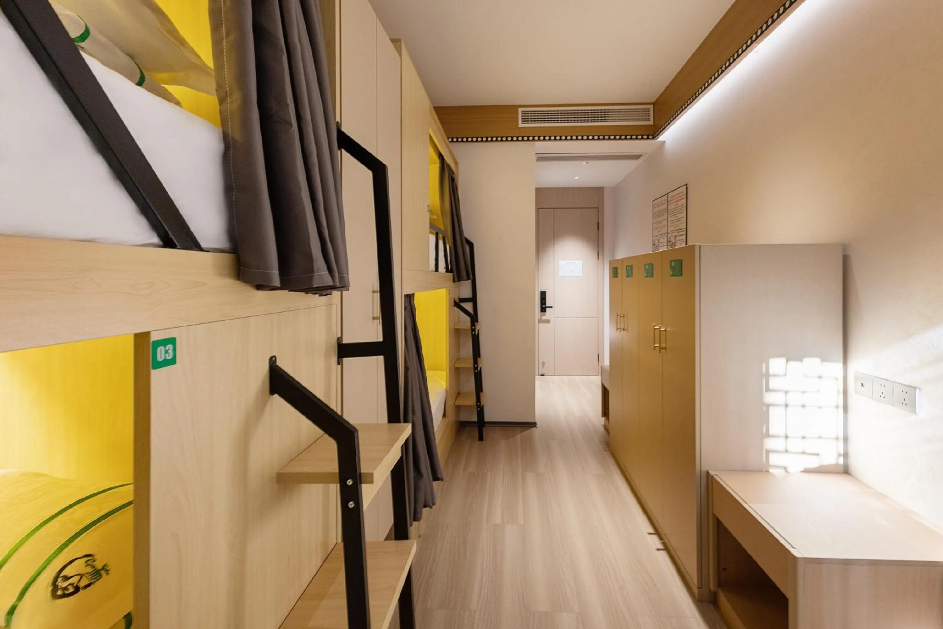 Bed in Xishu Garden Inn - Travel Agency service - Car Rent service - English Speaking