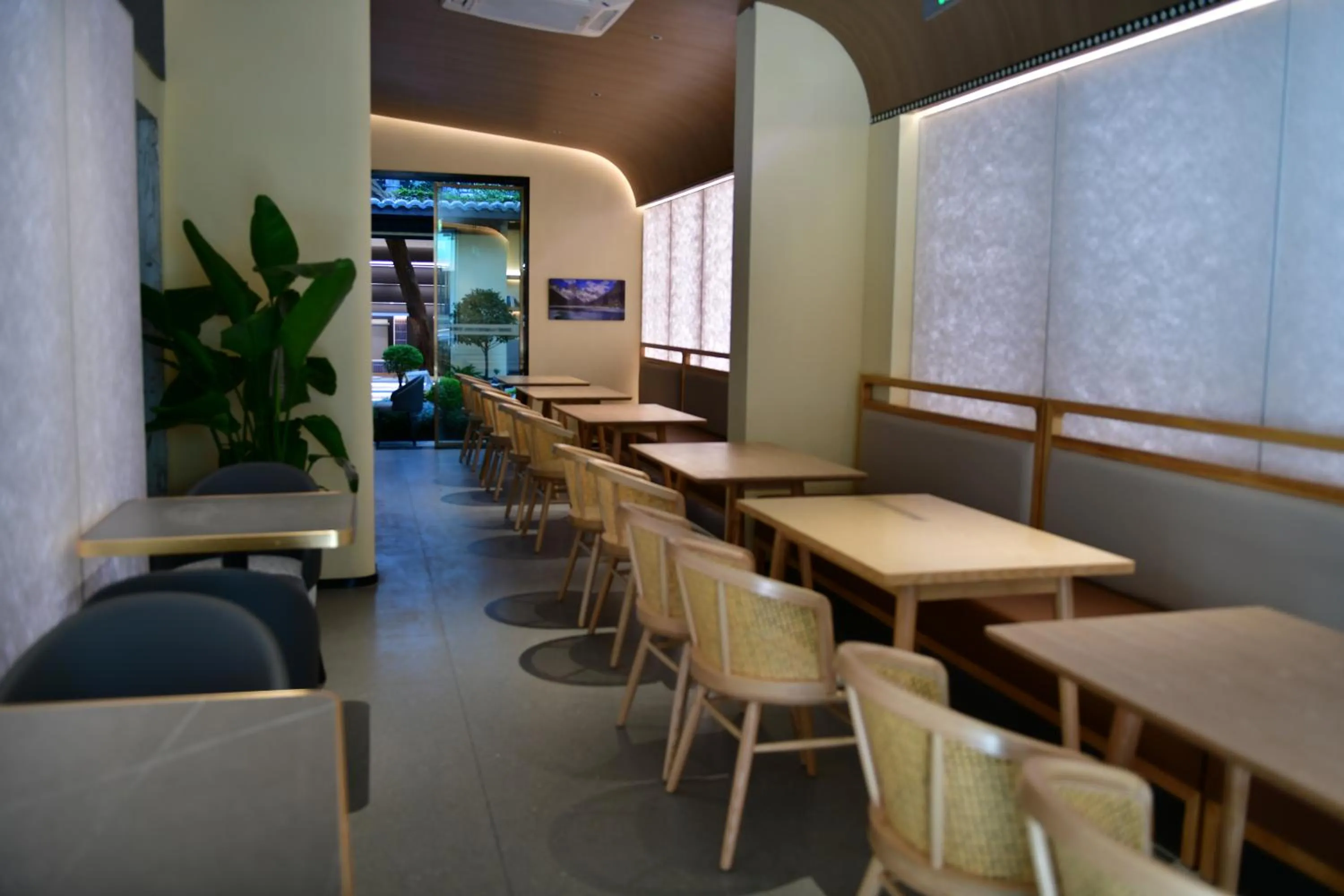 Restaurant/places to eat in Xishu Garden Inn - Travel Agency service - Car Rent service - English Speaking